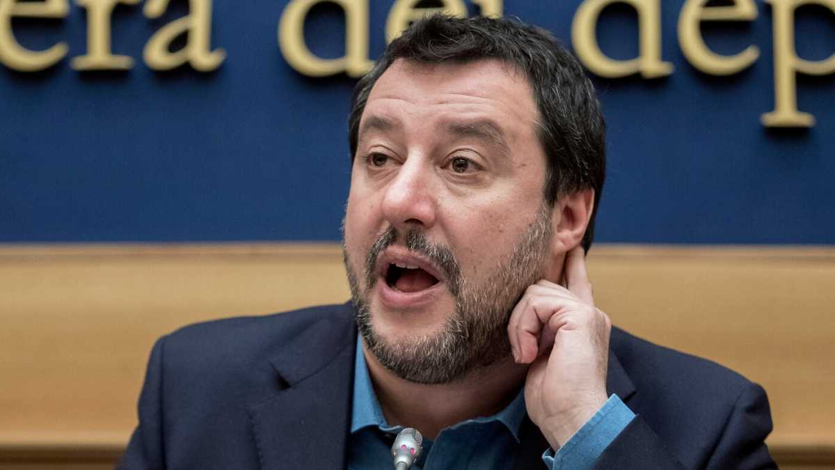 Immagine di Lo sciacallaggio di Salvini sull'emergenza del coronavirus