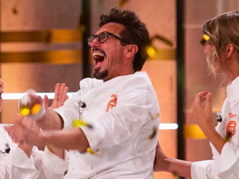 Il vincitore della nona edizione di MasterChef, Antonio Lorenzon, subito dopo la proclamazione