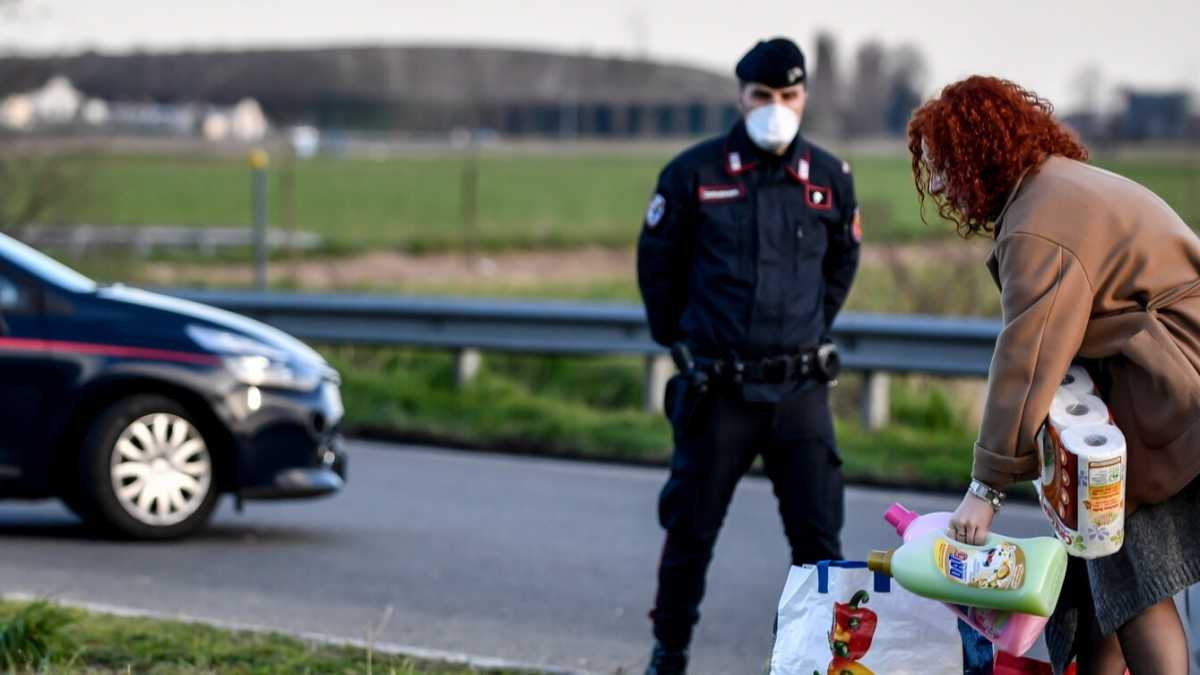 Immagine di Spiegare agli italiani la differenza tra una quarantena e una vacanza