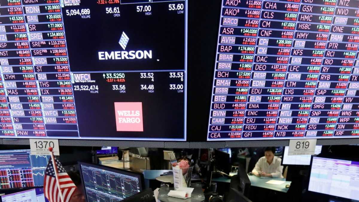 Immagine di Virus e spread che vanno oltre l’economia