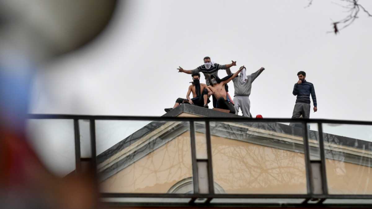 Immagine di Le radici dei guai nelle carceri. Parlano Fiandaca, Bernardini e Manes