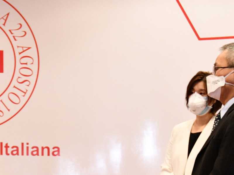  il ministro degli Esteri Luigi Di Maio, l'ambasciatore cinese a Roma, Li Junhua (foto LaPresse)
