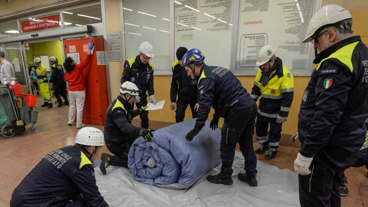 Immagine di Il nuovo crollo dei mercati e gli ospedali da campo in Italia