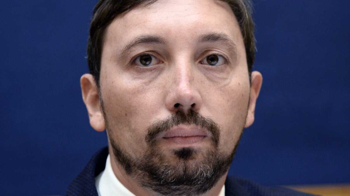 Immagine di E nel bel mezzo della crisi, il M5s pensa alle espulsioni