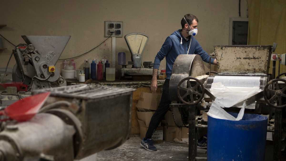 Immagine di Soldi, fornitori e soluzioni. Le imprese di fronte al rischio contagio