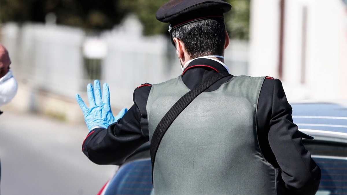 Immagine di L’autocertificazione come nuova e purissima autobiografia di un paese