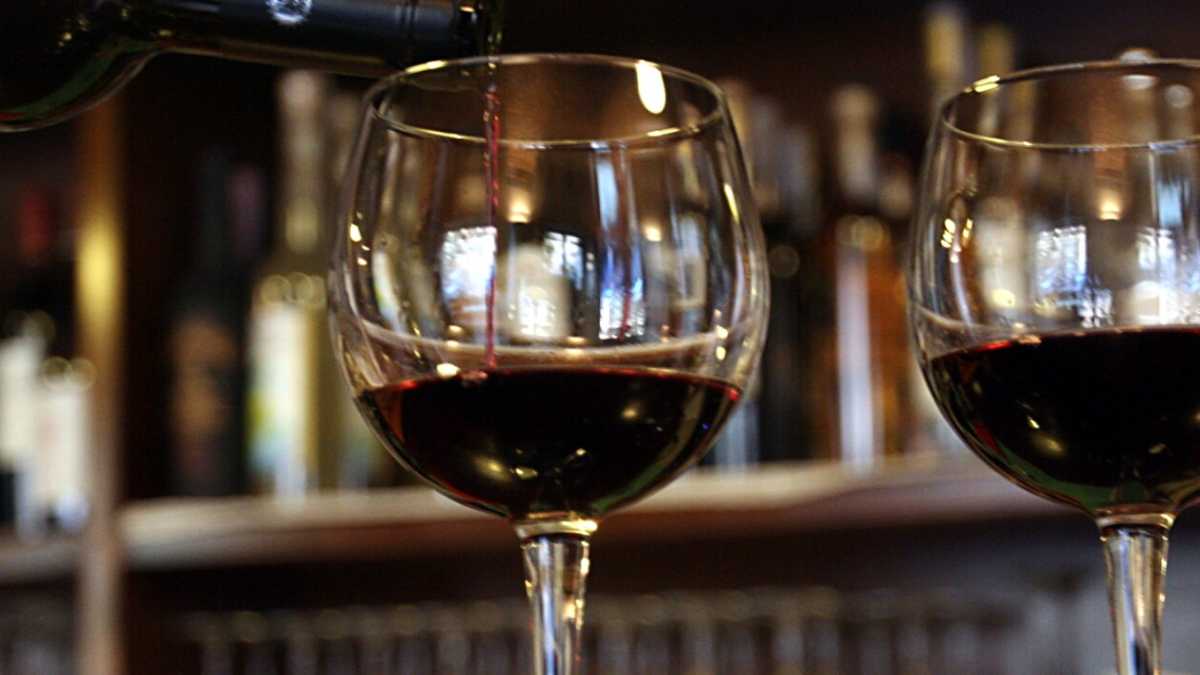 Immagine di Lieti almeno i calici