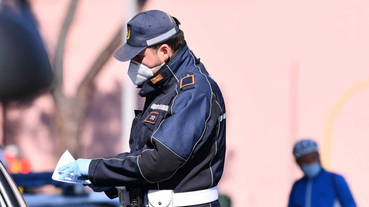 Immagine di I morti e le quindicimila multe di chi non li rispetta