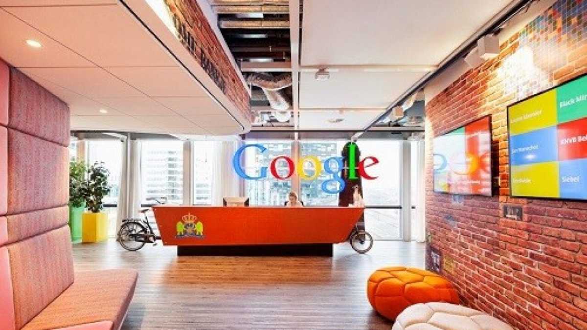 Immagine di Google dovrà pagare gli editori per riutilizzare i loro contenuti. Succede in Francia