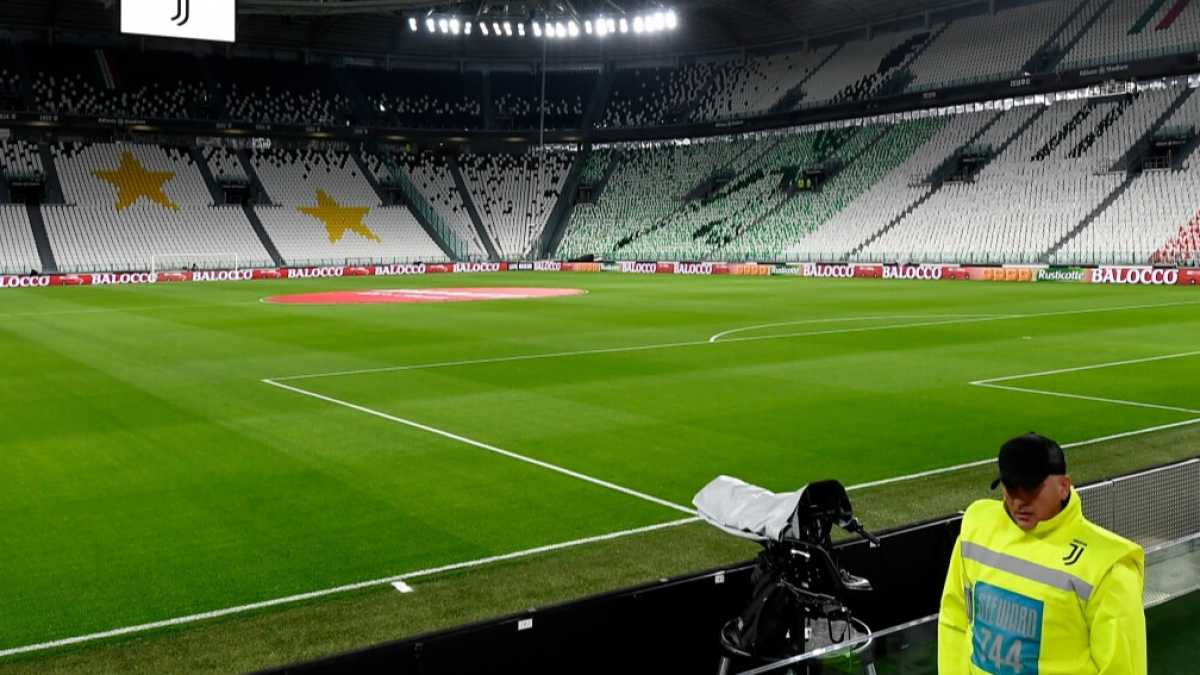 Immagine di Il calcio in cerca di salvezza tra danni economici e rischi per la salute