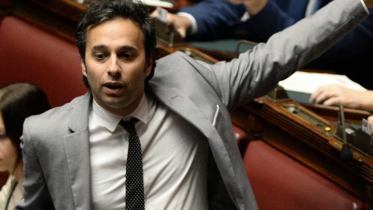 Immagine di "Se i miei compagni del M5s rimpiangono Salvini, agiscano di conseguenza", ci dice Battelli