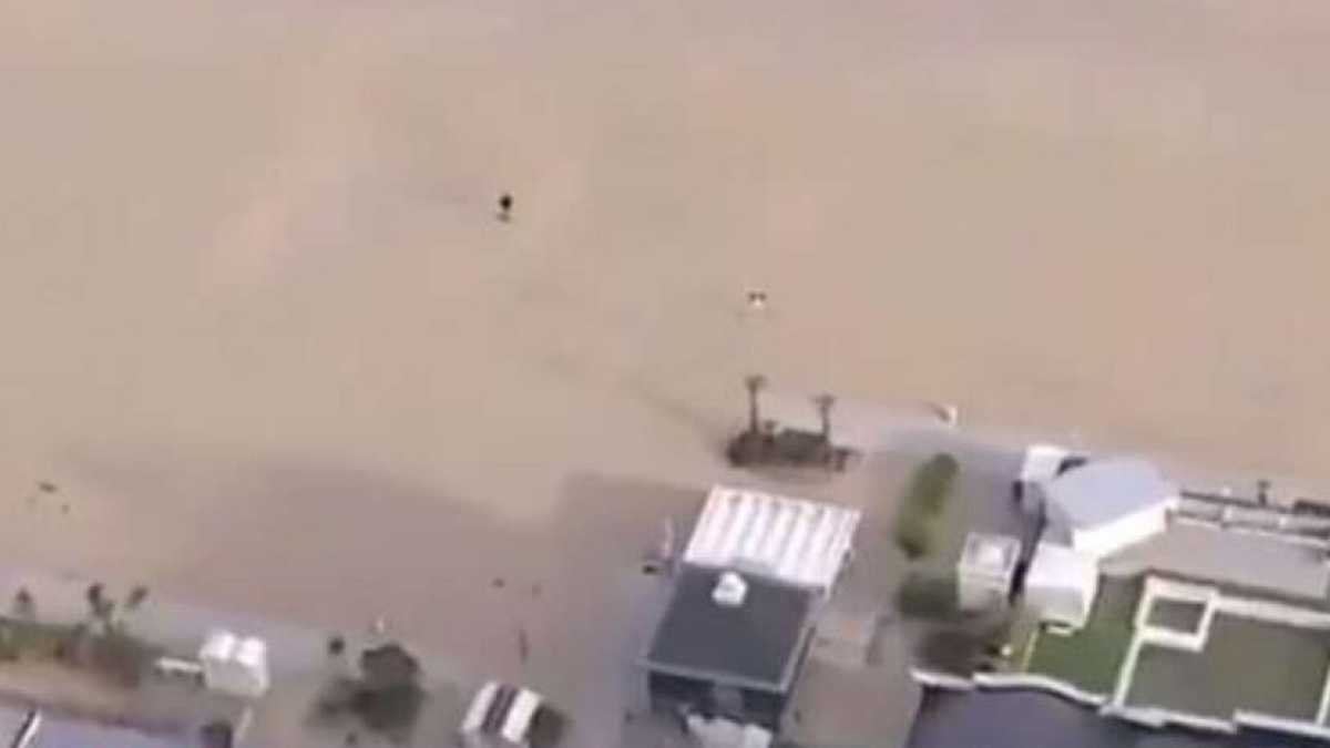 Immagine di Il nostro O.J. Simpson è un tizio sulla spiaggia braccato dalla D’Urso