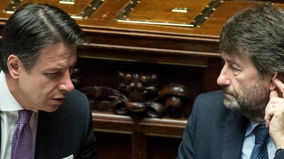 Immagine di Dire sì al Mes sperando che il M5s ceda