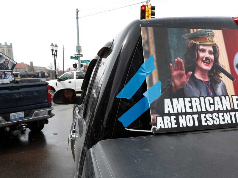 A Lansing le proteste contro la quarantena. Trumpianicontro la governatrice dem (foto LaPresse)