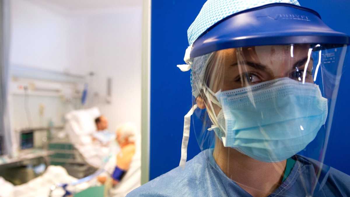Immagine di A Bologna si testano nuove mascherine per i medici