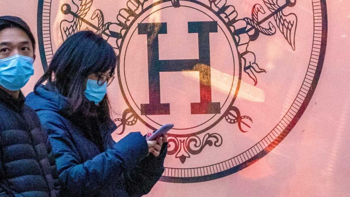 Immagine di I cinesi tornano nelle boutique, ma il settore lusso va ripensato