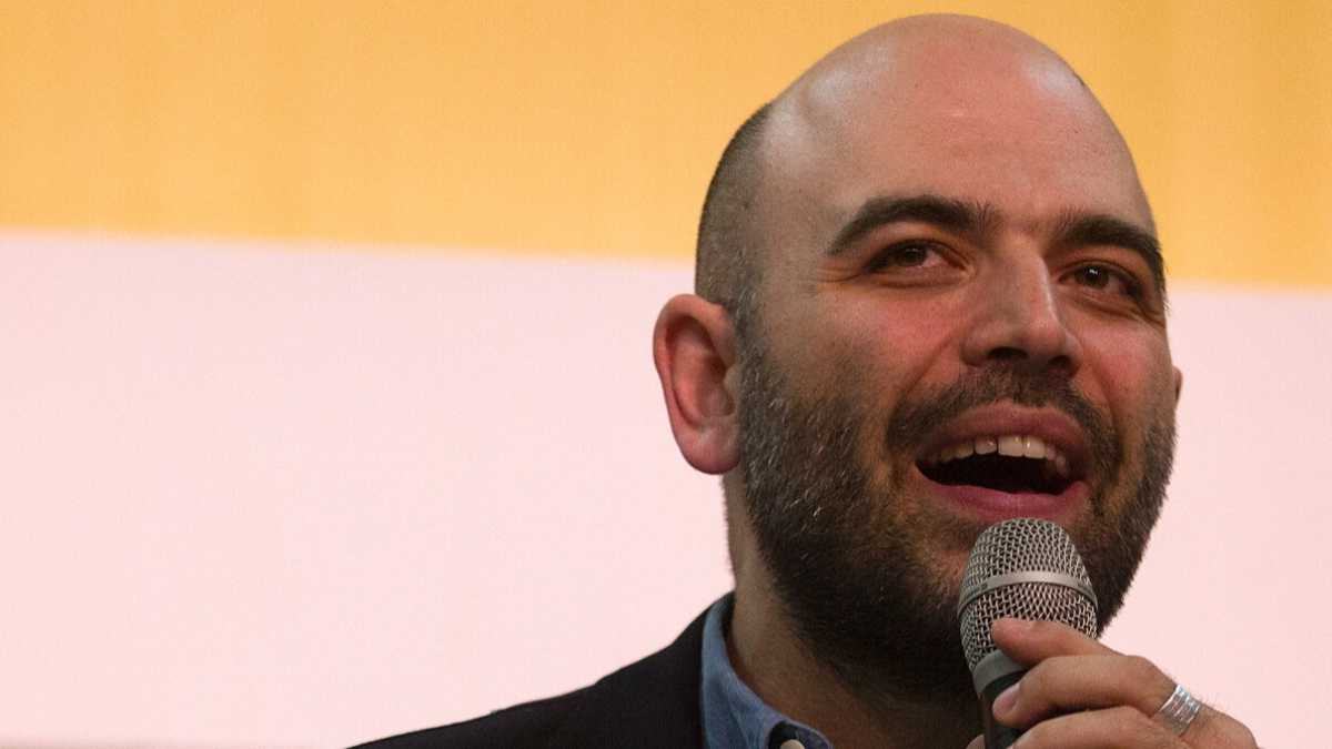 Immagine di Saviano “a pu***ne”