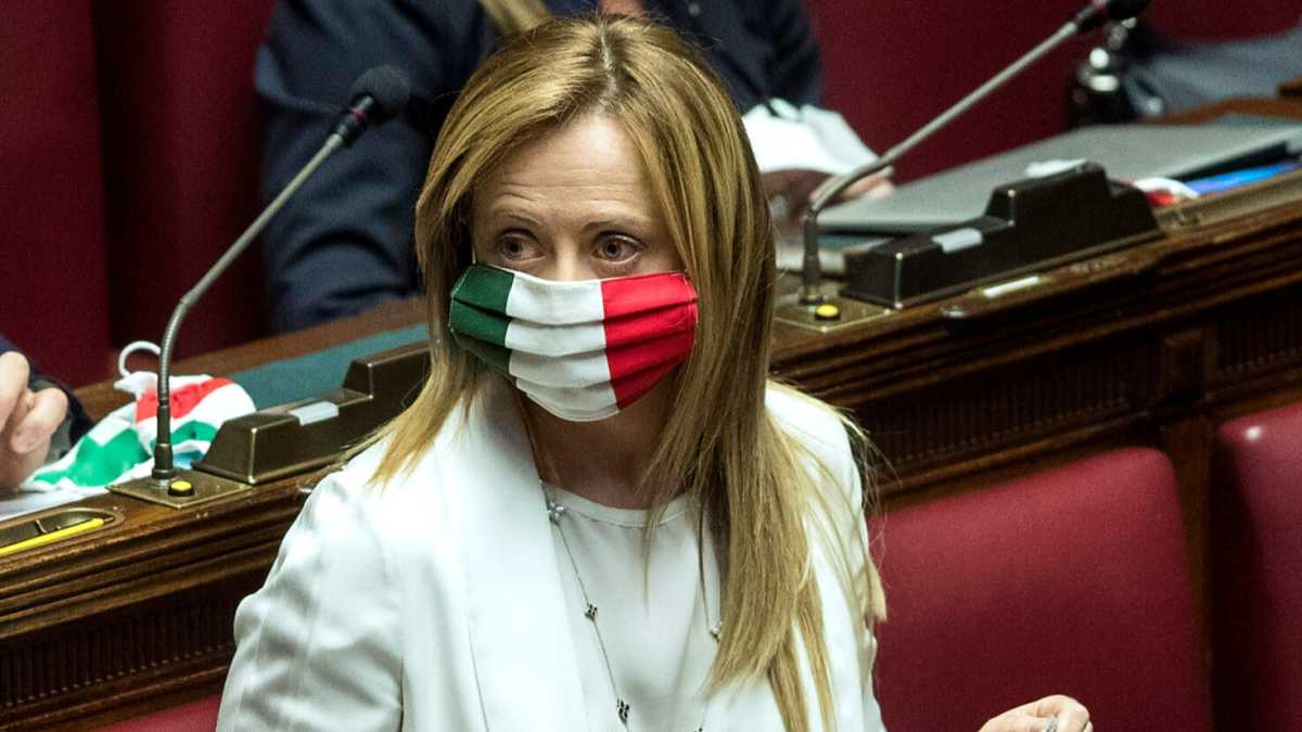 Immagine di Il tricolore imbrattato