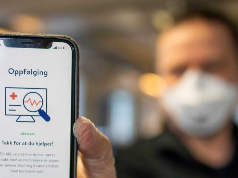 L'app di monitoraggio potrebbe non essere sufficiente per tracciare l'epidemia (foto LaPresse)