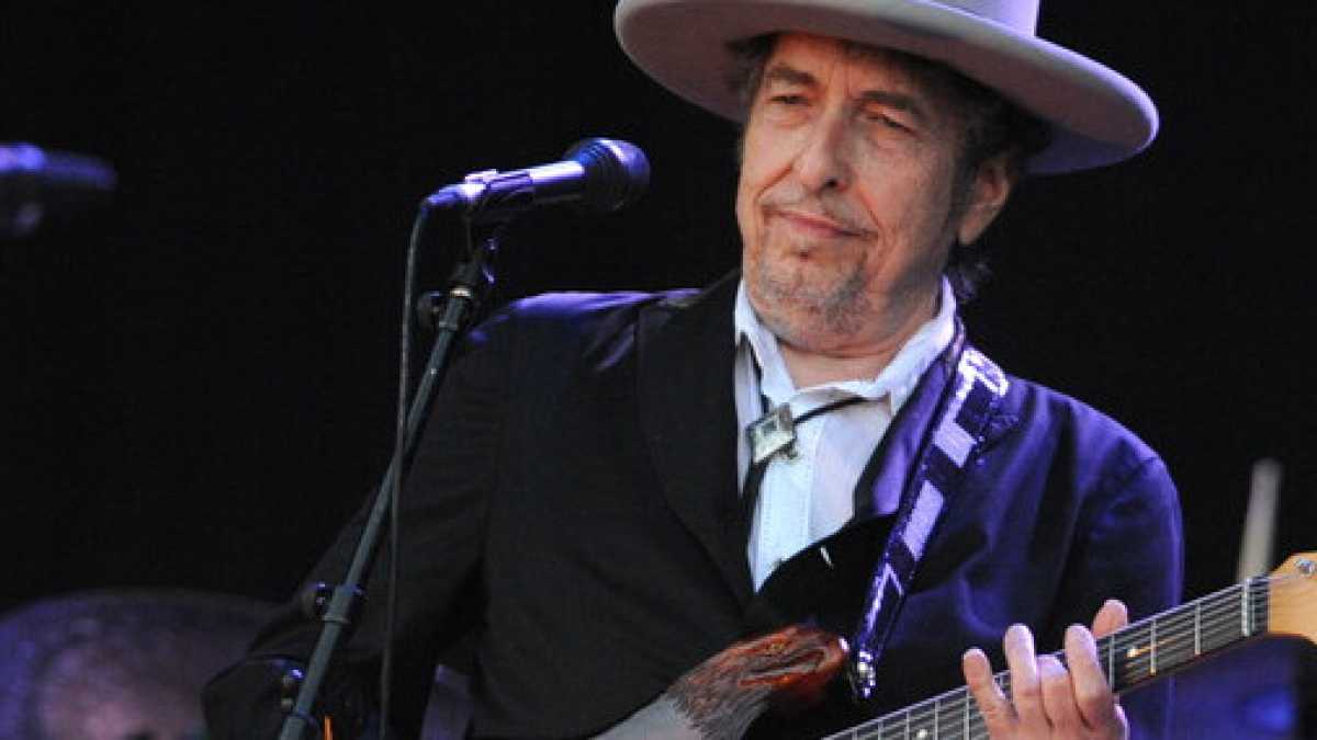 Immagine di Si pentano coloro che criticano il Nobel a Bob Dylan