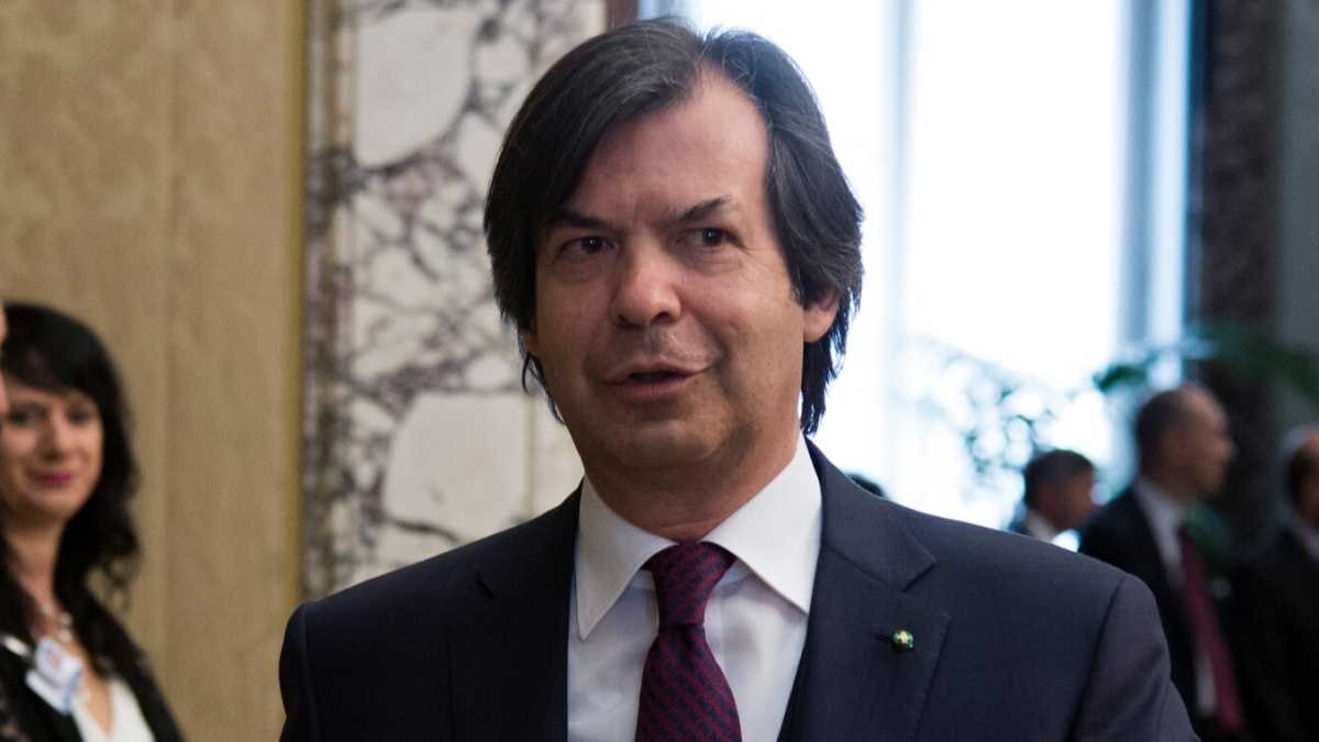 Immagine di Cosa c’è in ballo nella sfida finale lanciata da Intesa su Ubi