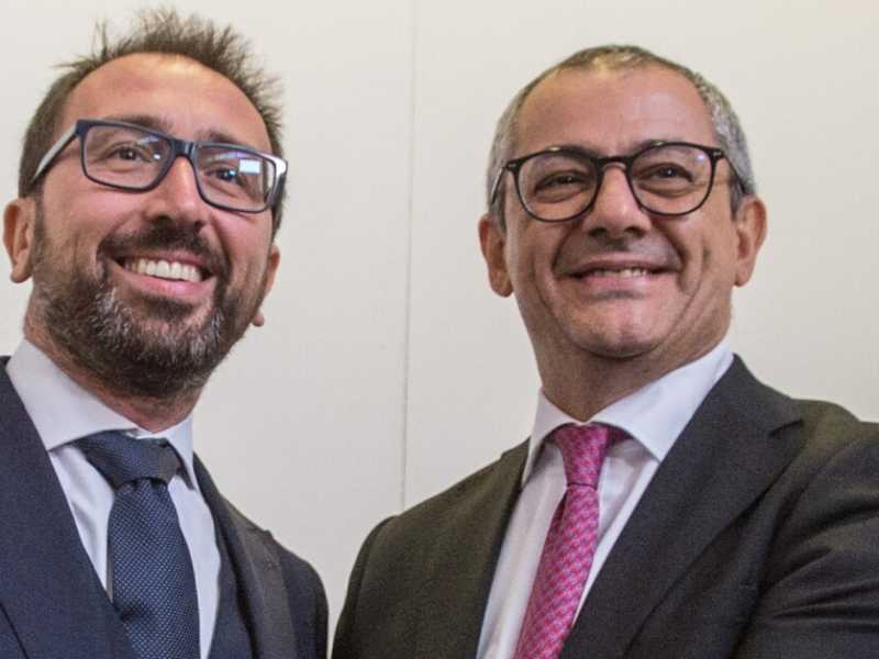 Il ministro della Giustizia, Alfonso Bonafede, con il capo del Dap, Francesco Basentini (foto LaPresse)