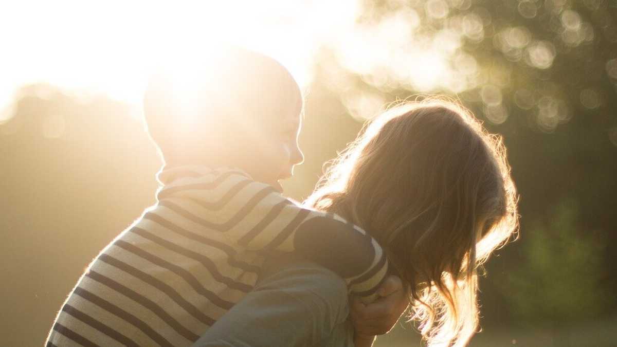 Immagine di Cari genitori, mio fratello a differenza vostra non si lamenta mai