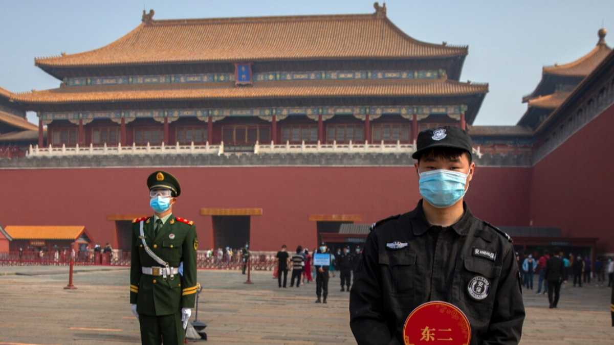 Immagine di Cina e occidente faccia a faccia