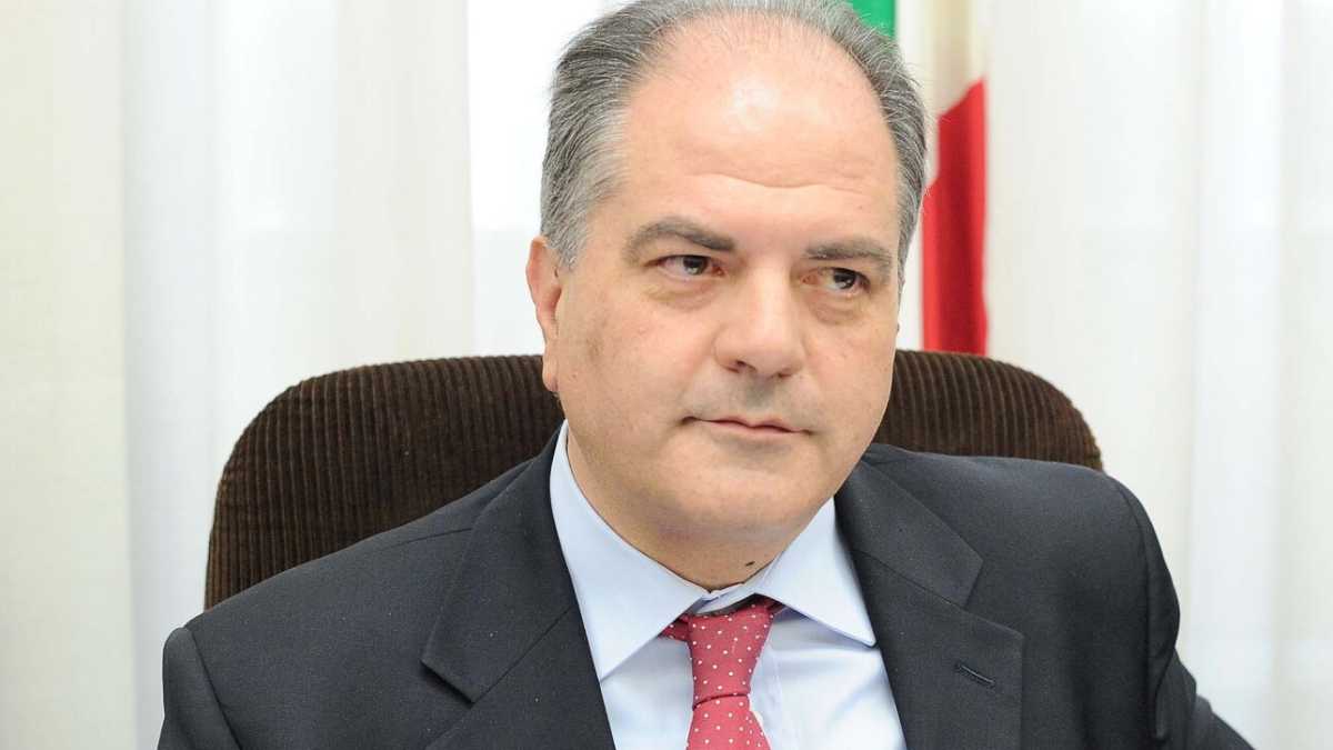 Immagine di Emergenza e governo, l’incredibile storia di Giuseppe Castiglione