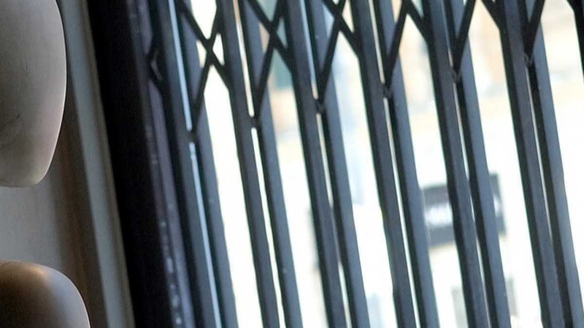 Immagine di Pure i negozi di abbigliamento si attrezzano ma mancano linee guida