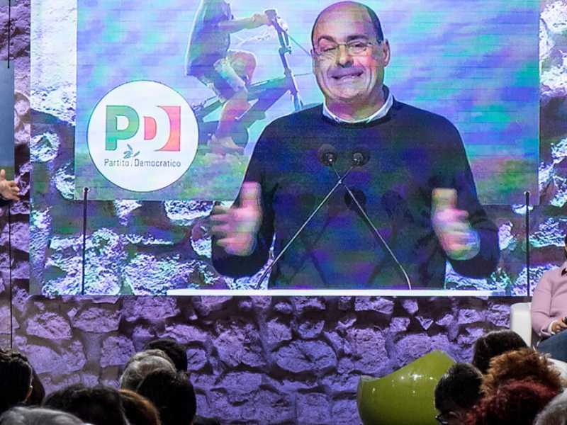 Seminario organizzato dal Pd nell'abbazia di San Pastore a Contigliano, lo scorso gennaio (foto LaPresse)