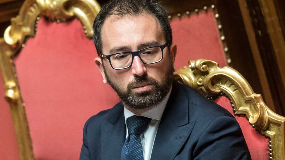 Immagine di Lo scontro Di Matteo-Bonafede manda in crisi esistenziale i manettari