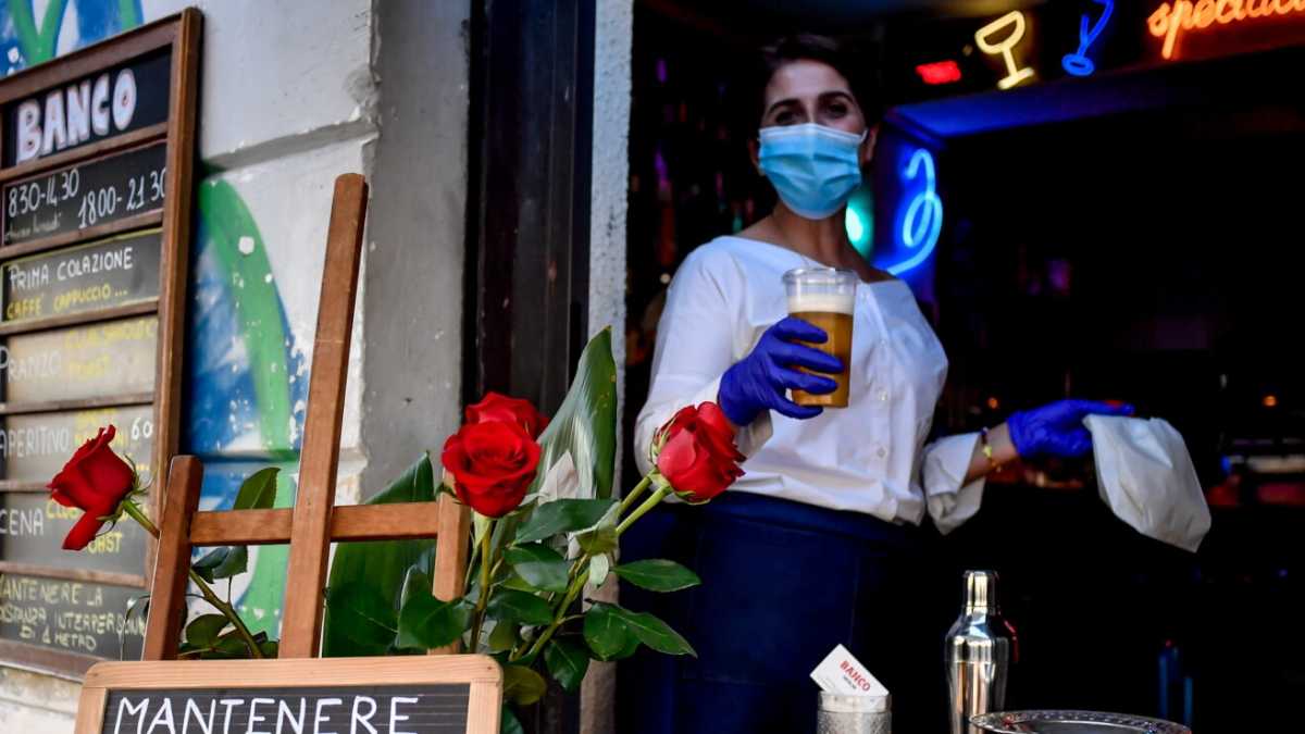 Immagine di Lapidi della libertà e foto degli aperitivi