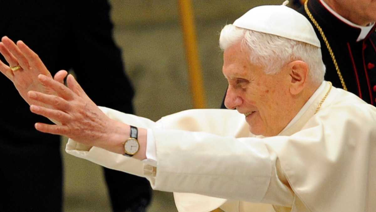Immagine di Ratzinger nelle rovine della civiltà occidentale