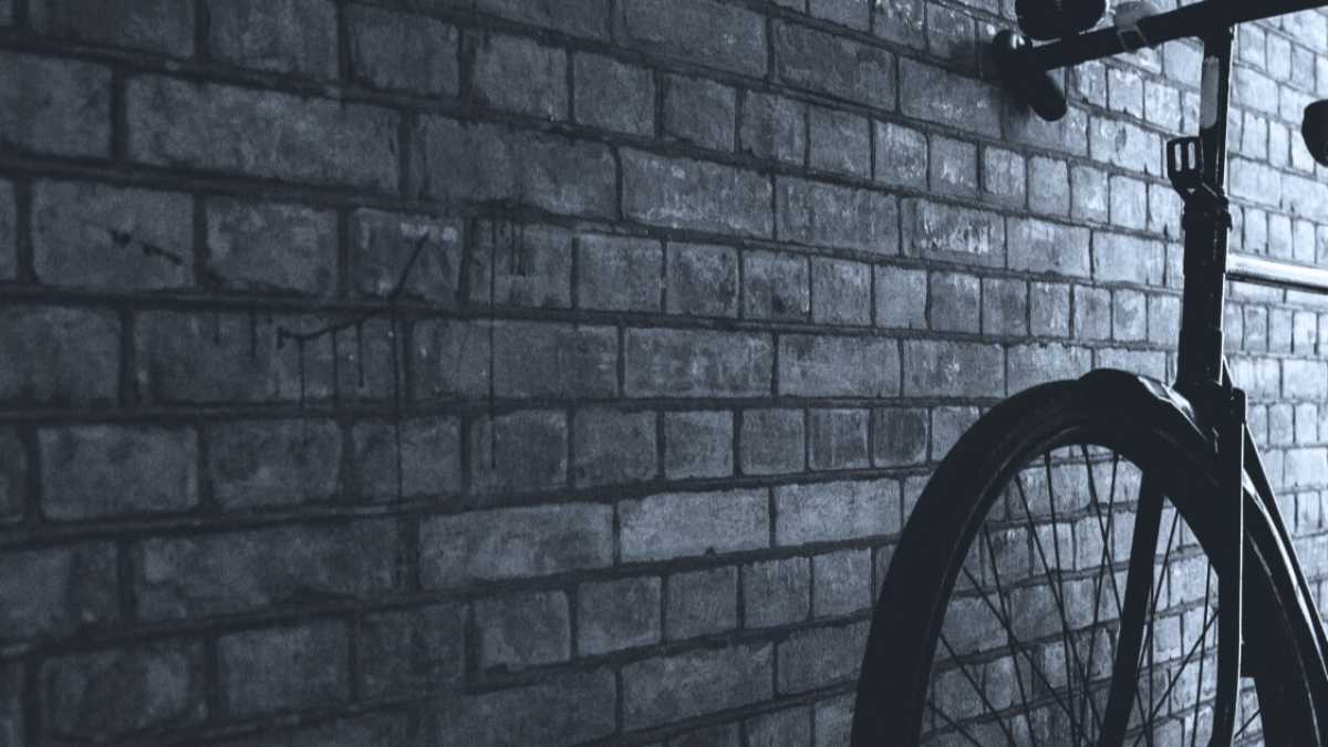 Immagine di Meglio bere e pedalare che lavorare