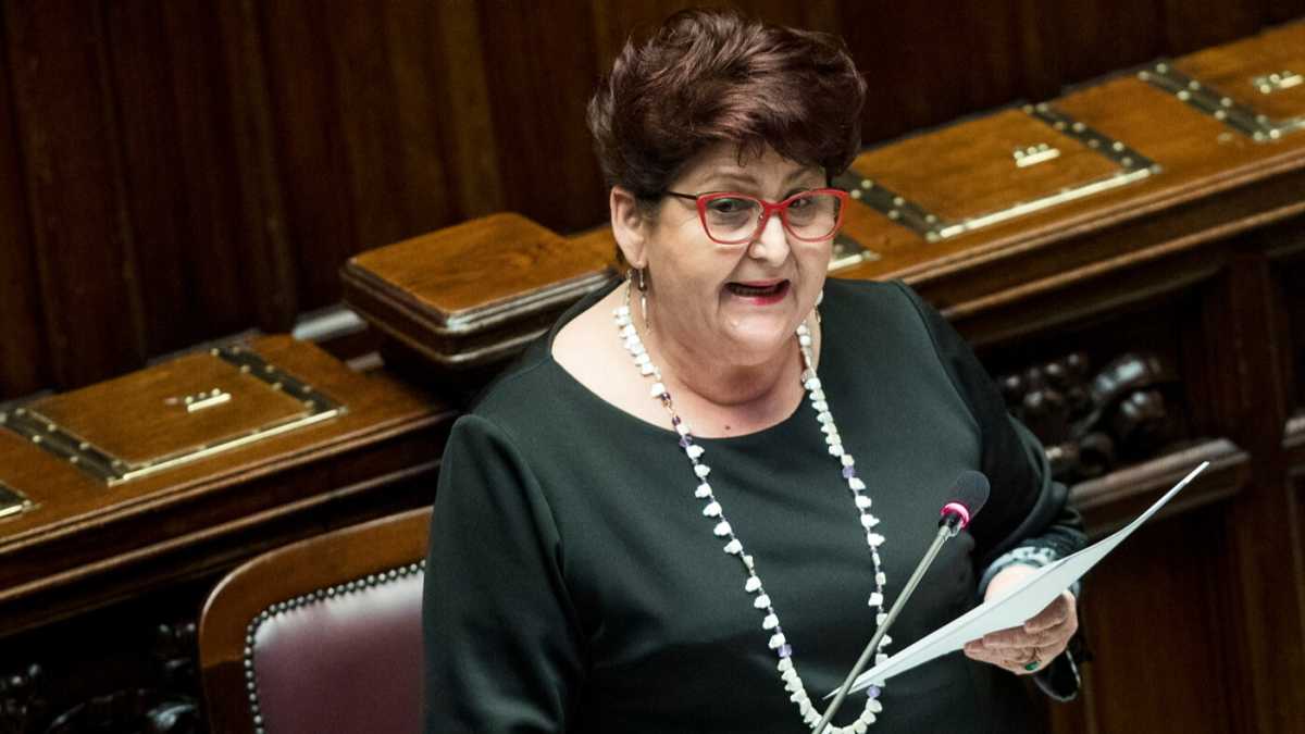 Immagine di Bellanova ci spiega perché il M5s vuole legalizzare il caporalato