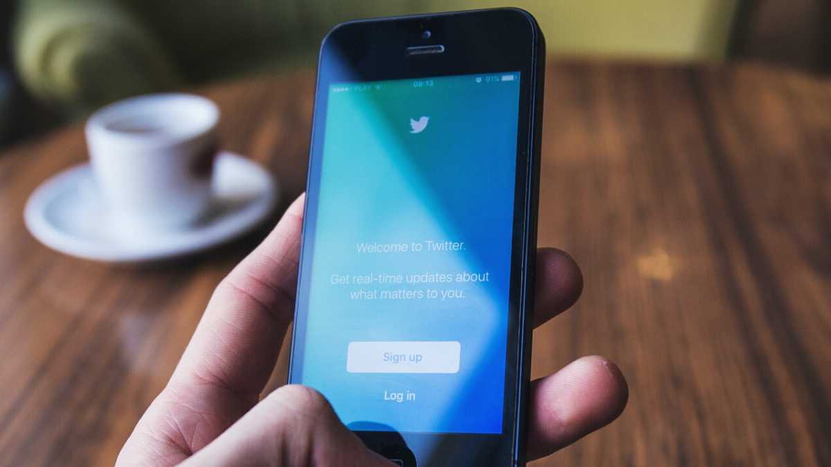 Immagine di Anche Twitter combatte le bufale sul coronavirus. Social e responsabilità