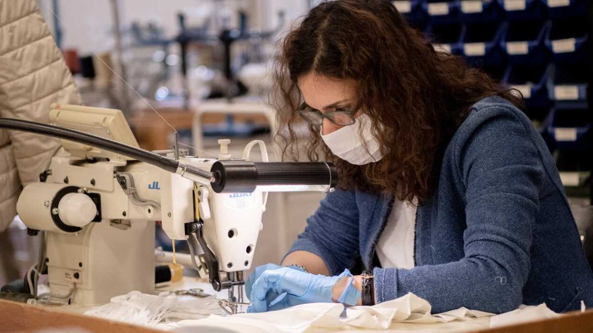 Immagine di Cari papà, se facessimo noi il passo indietro per far tornare le donne al lavoro?