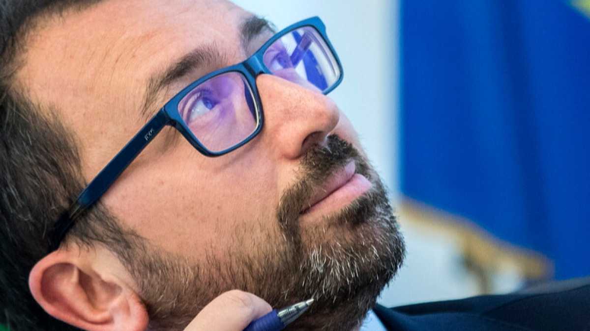 Immagine di Bonafede contro il modello Bonafede
