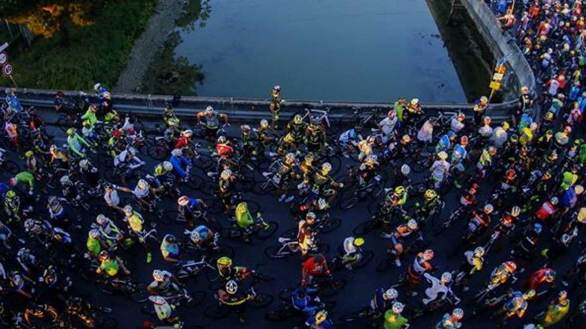 Immagine di Un bicchiere di Albana alla Nove Colli