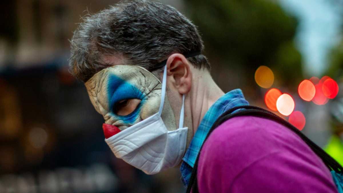 Immagine di Da Lannutti a Rametta. L’epidemia delle fake news sul Covid è gialloverde