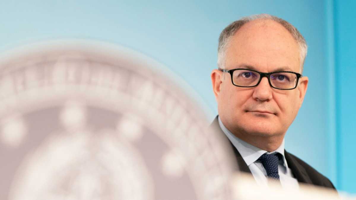 Immagine di Gualtieri: “Così renderò l’Italia attraente. Lo stato azionista? No, non è uno scandalo”