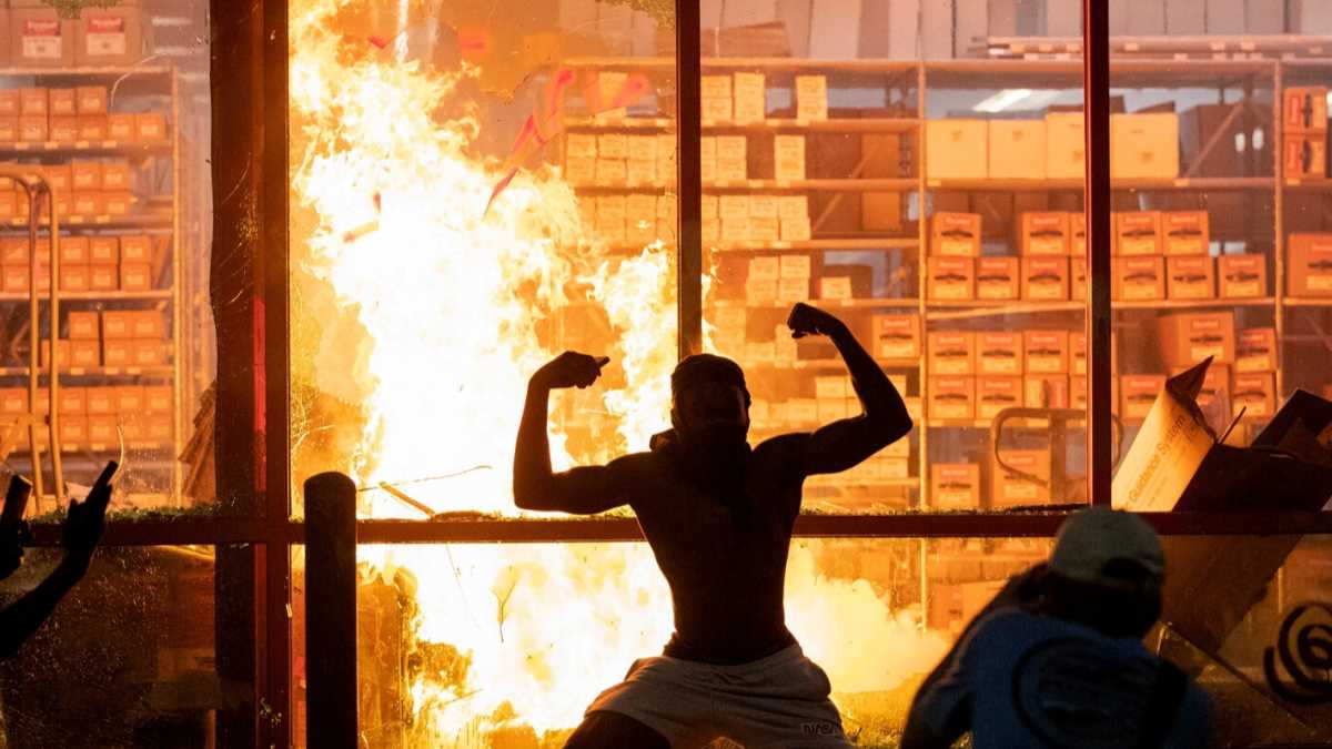 Immagine di L’omicidio a sfondo razziale di Minneapolis non è la solita, vecchia America