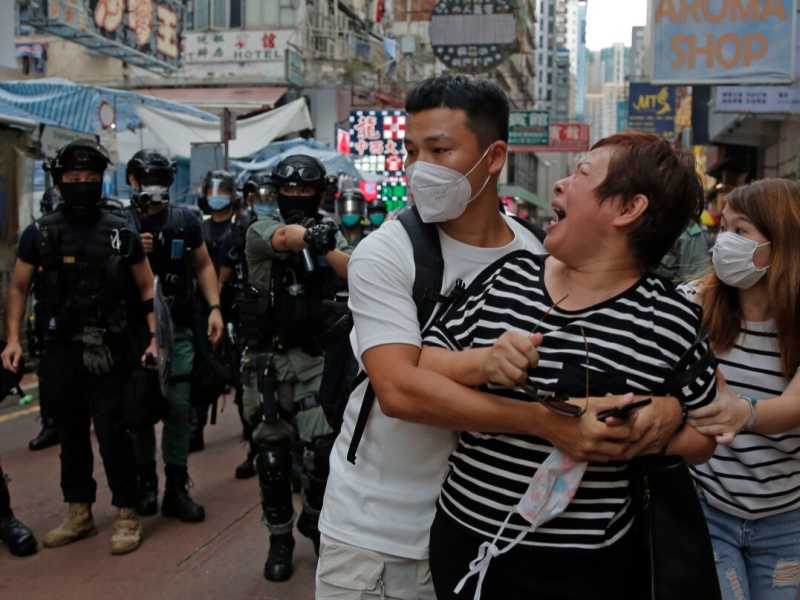 A Hong Kong continuano le proteste contro la legge cinese sulla sicurezza (foto LaPresse)