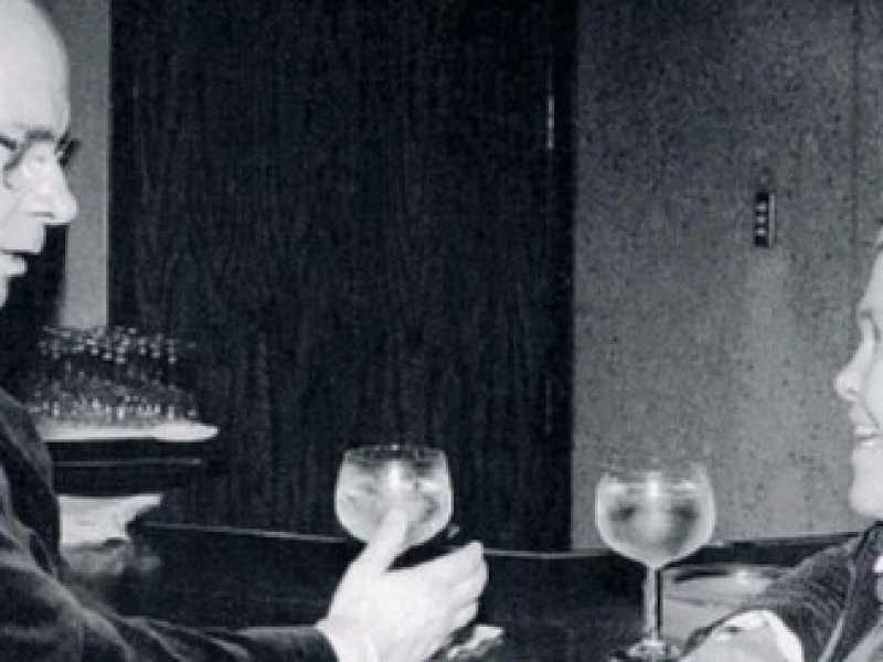 Mario Bellini e Ray Eames a Los Angeles, anni Ottanta &copy; Mario Bellini Archive