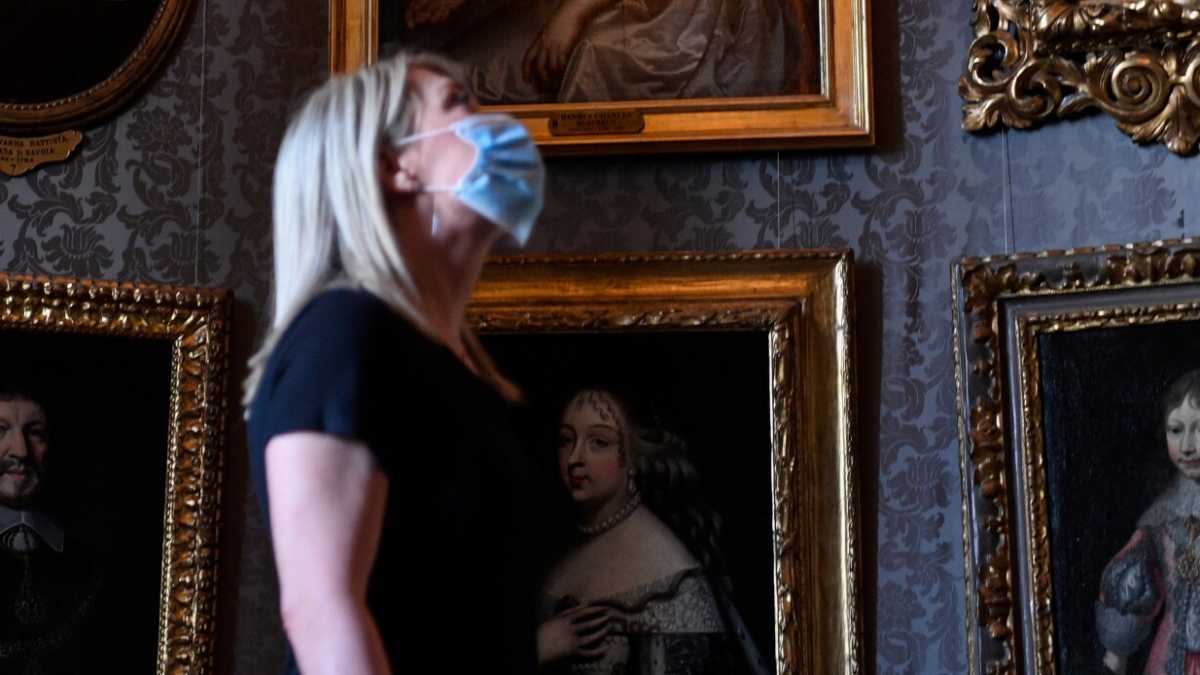Immagine di Sommario dei guai rovesciati dal virus sul mondo