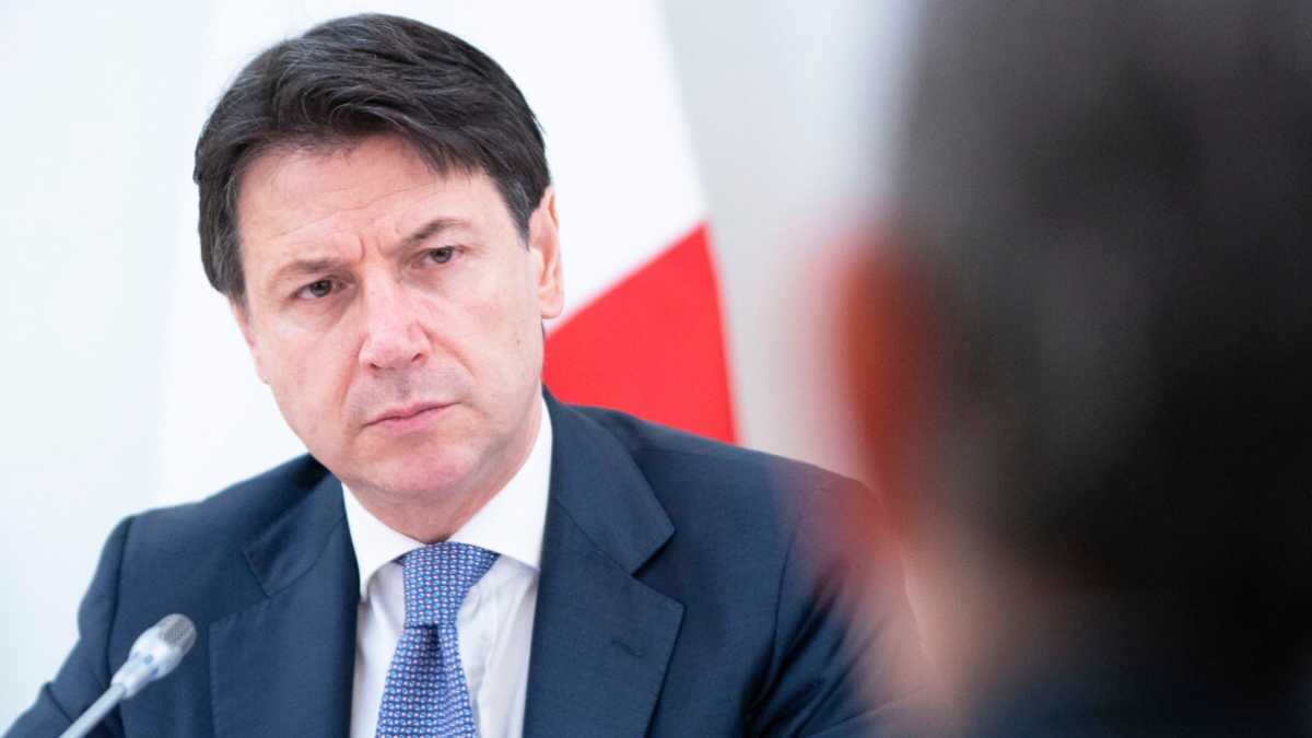Immagine di Conte vuole rilanciare il lavoro. Ma per ora deve garantire la cassa integrazione