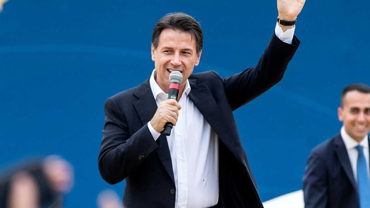 Immagine di Conte prosegue l'opera di trasformazione dei 5 Stelle