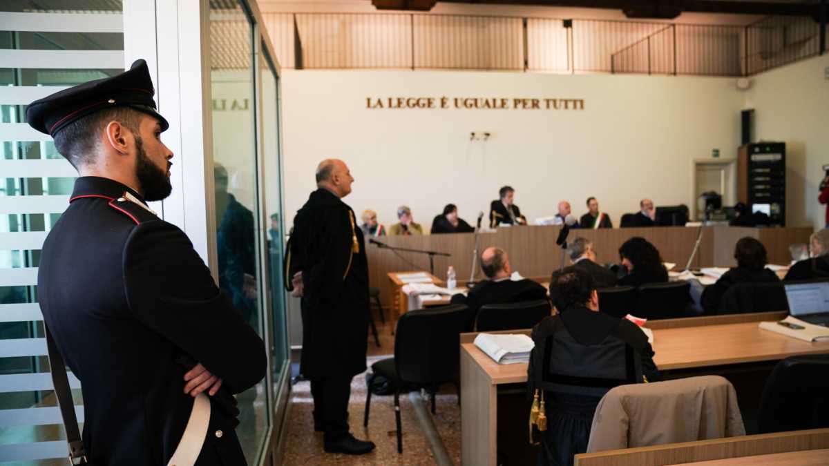 Immagine di Stop alle udienze civili in videoconferenza: un’occasione persa