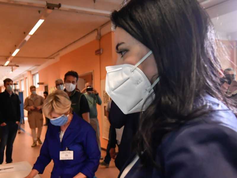 Maturit&agrave; 2020, la ministra Lucia Azzolina a Bergamo per l&rsquo;inizio degli esami (foto LaPresse)